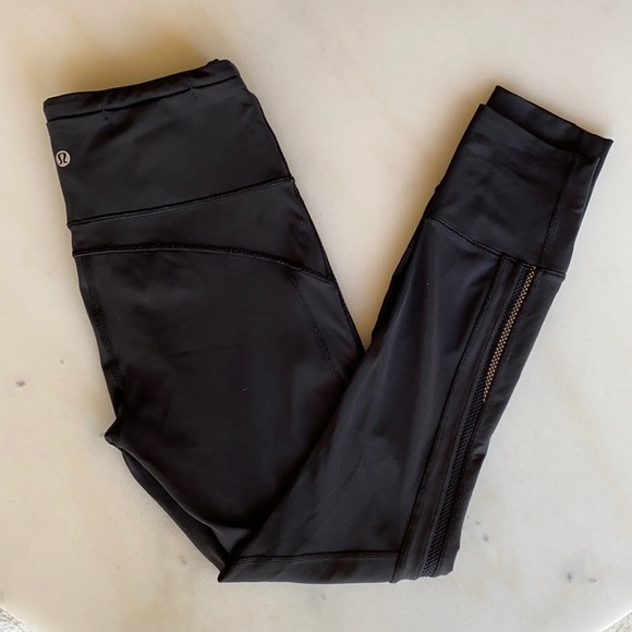 Lululemon Hit It 7/8 tight (25”) Black size 6 - Picture 5 of 10